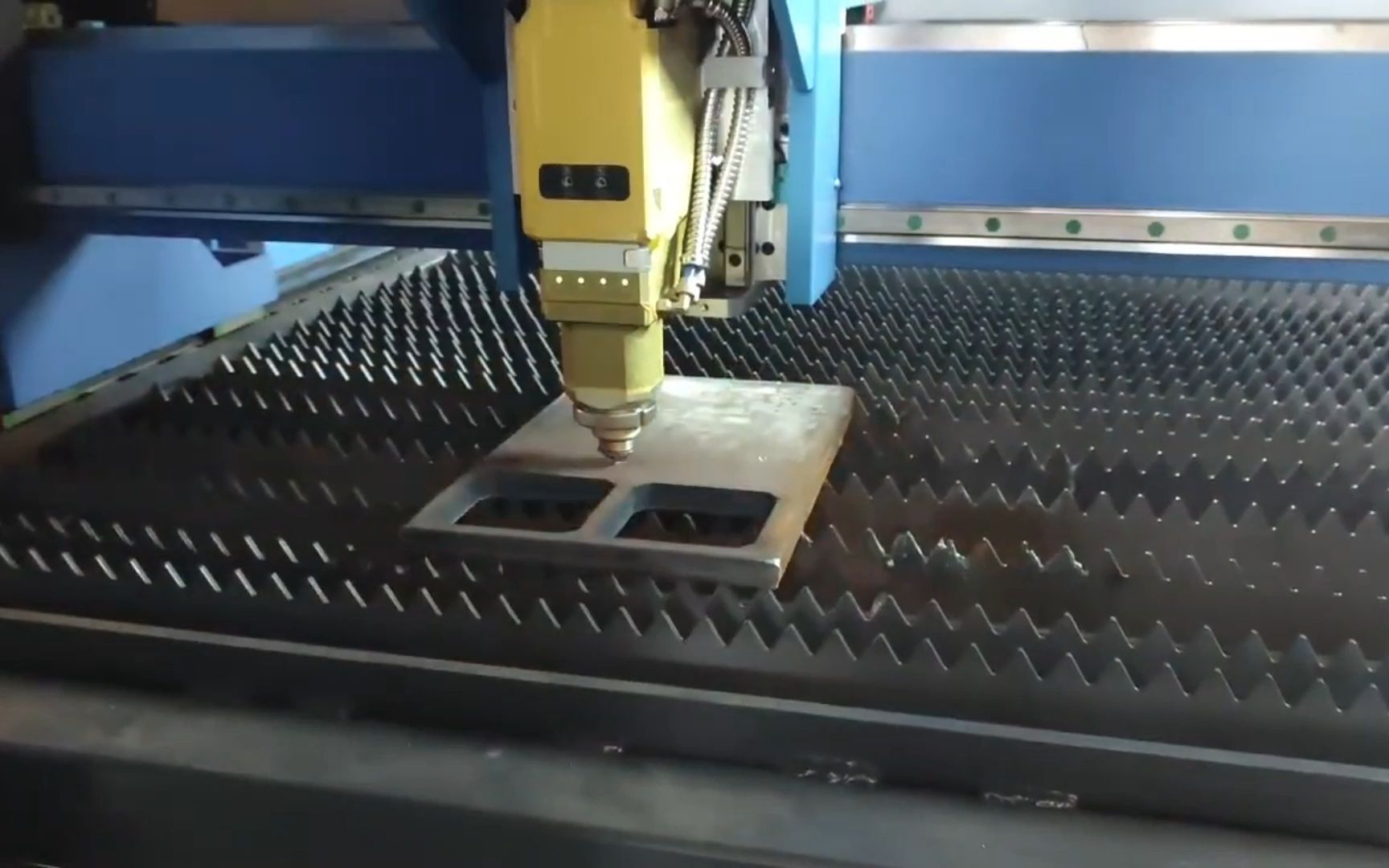 数控激光切割机